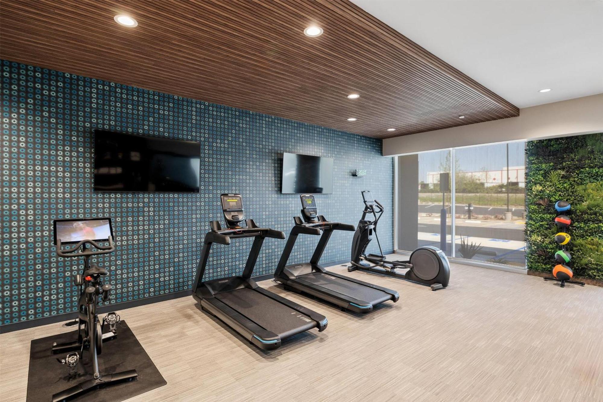 La Quinta Inn & Suites By Wyndham La Habra Buitenkant foto